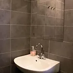 레이체플레인 호스텔