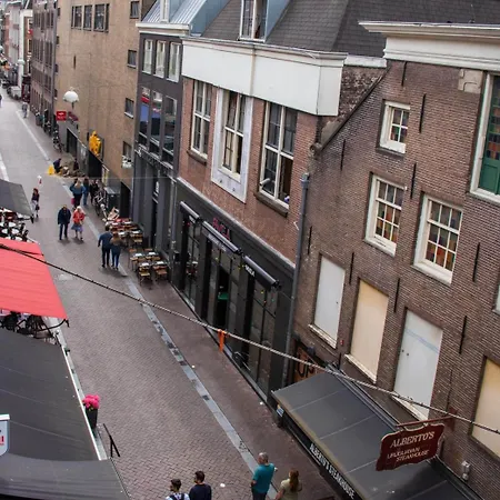 هوستال لايدزبلين أمستردام