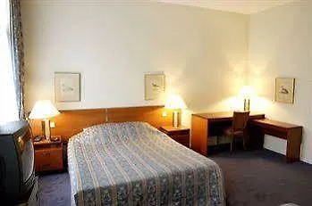 هوستال لايدزبلين بيت شباب أمستردام