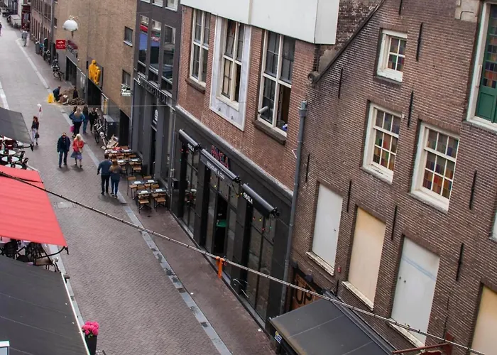 هوستال لايدزبلين أمستردام