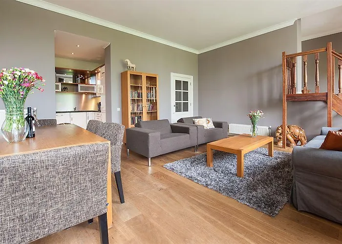 هوستال لايدزبلين بيت شباب