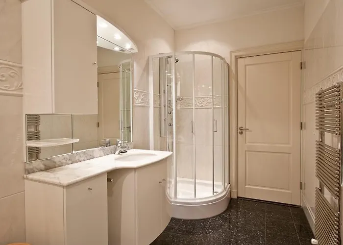 هوستال لايدزبلين * أمستردام