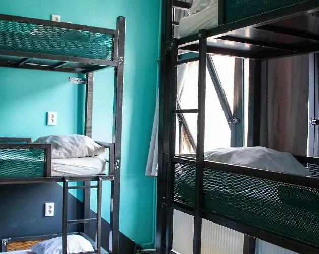 هوستال لايدزبلين بيت شباب *