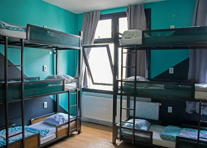 بيت شباب هوستال لايدزبلين أمستردام