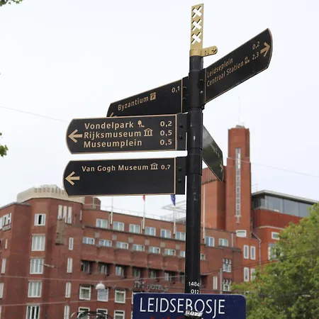 Хостел Leidseplein *