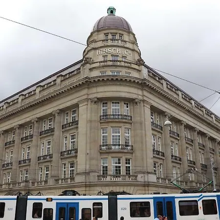 Хостел Leidseplein *