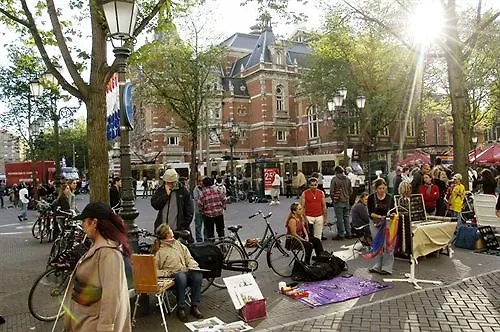 Leidseplein Hostel