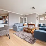 Leidseplein Hostel *